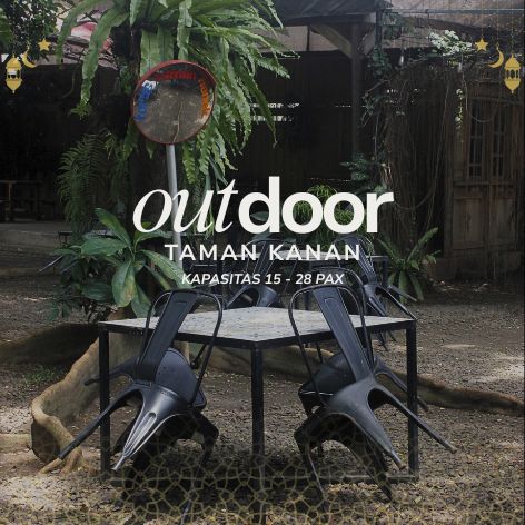 Outdoor (taman kanan)